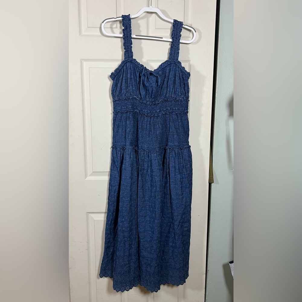 Gap x Doen Chambray Denim Eyelet Midi Dress Smocked Tiered Boho - Picture 4 of 9